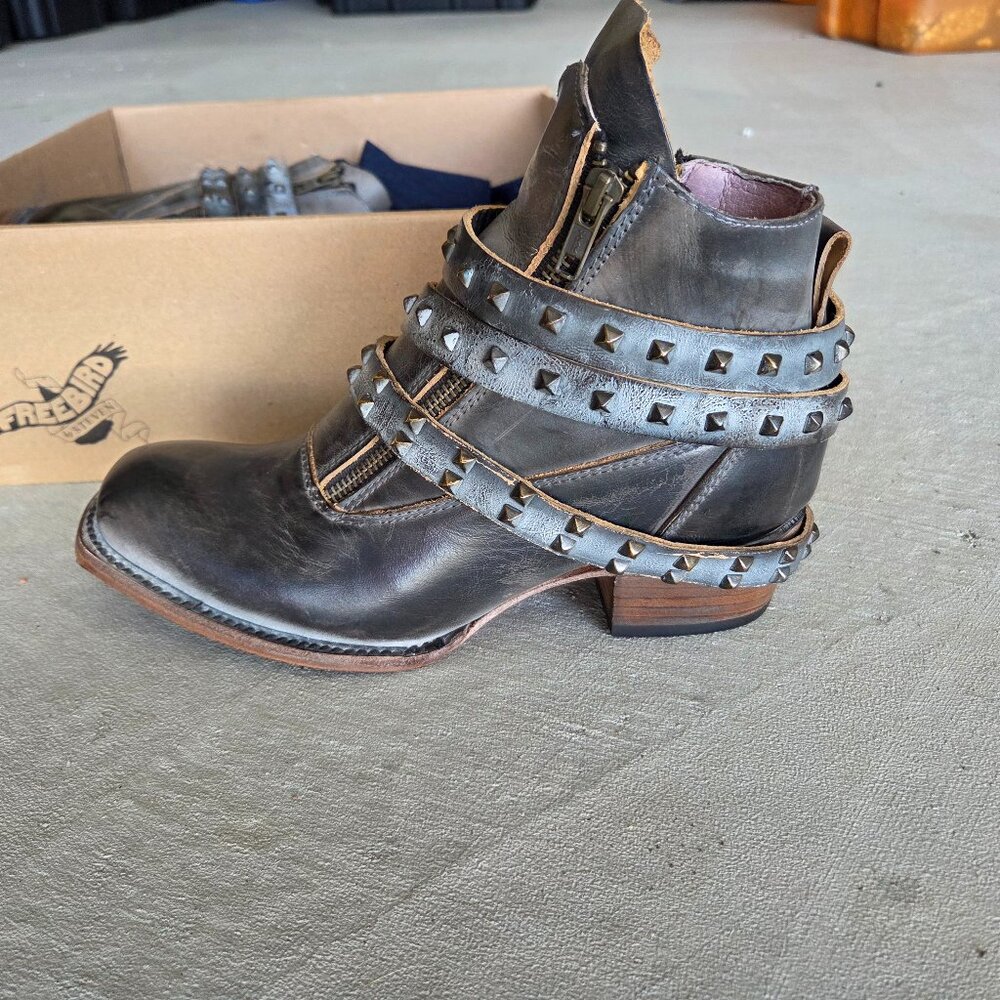 *Brand New* Beautiful Freebird by Steven Truth Bootie, Stone color, Size 9